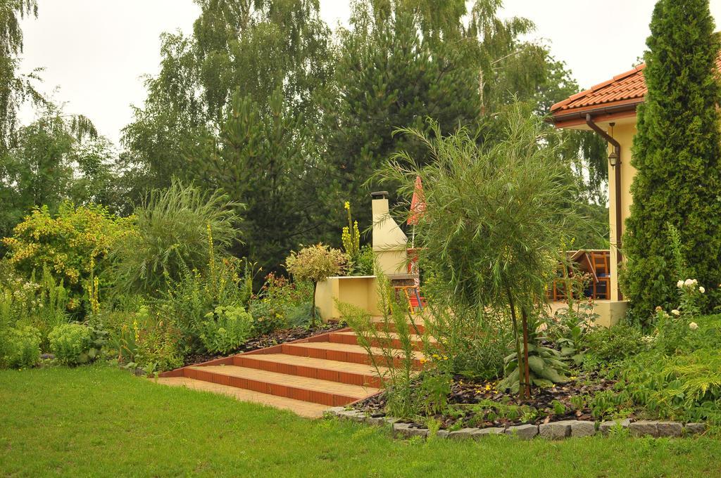 Hotel Villa Hubertus Кутно Экстерьер фото