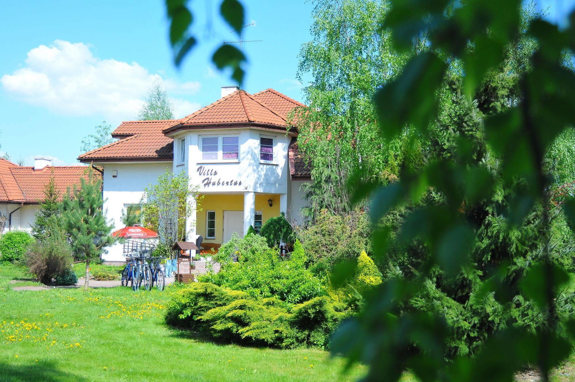 Hotel Villa Hubertus Кутно Экстерьер фото